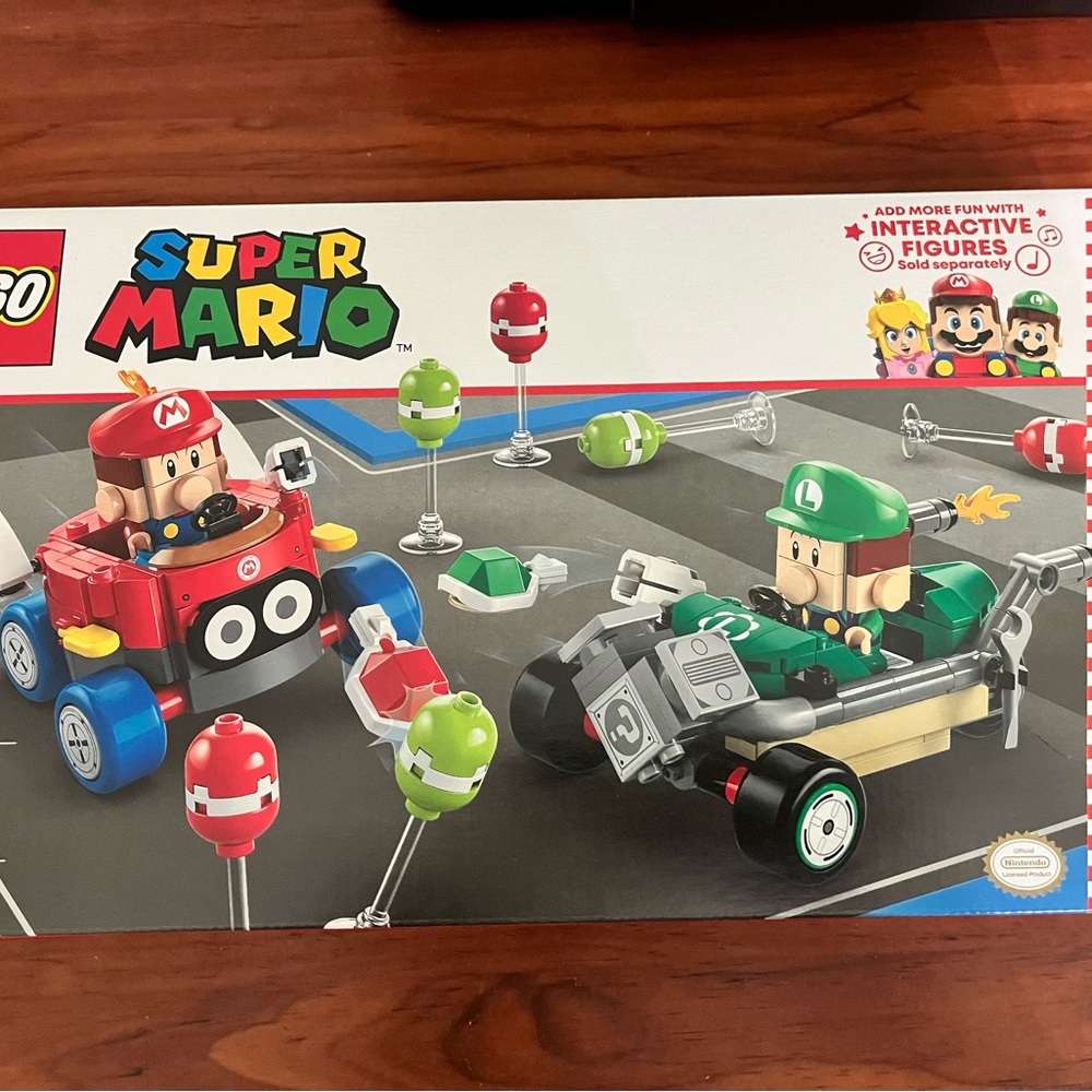 LEGO SUPER MARIO KART